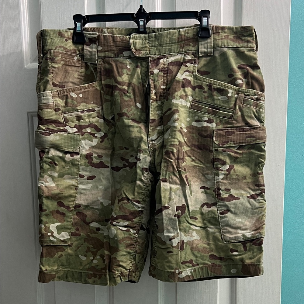 Men's Camouflage Cargo Shorts